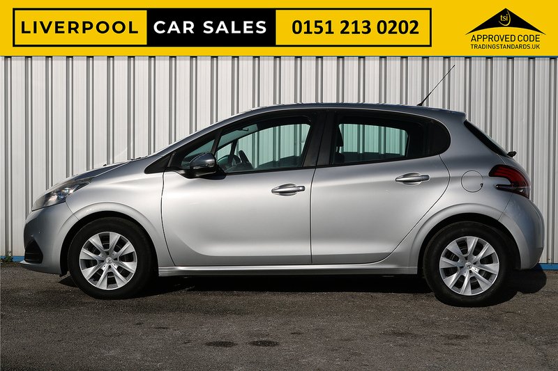 Used Peugeot 208 2015 for sale - 76836666: Photo 6