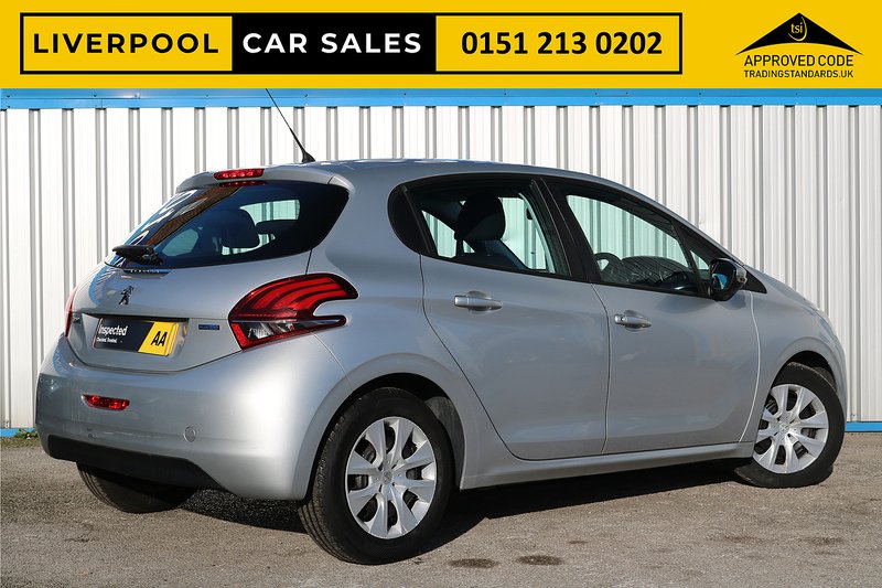 Used Peugeot 208 2015 for sale - 76836666: Photo 9