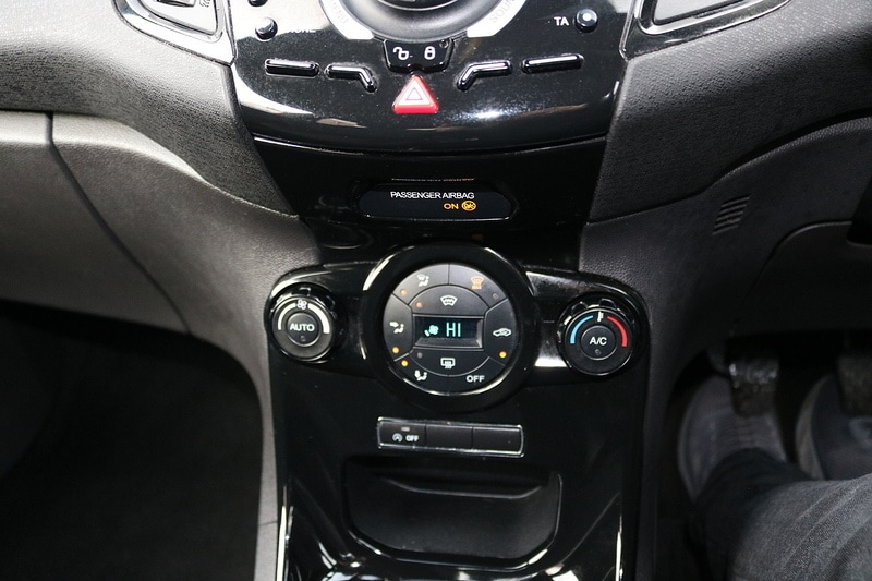 Used Ford Fiesta 2014 for sale - 77617843: Photo 29