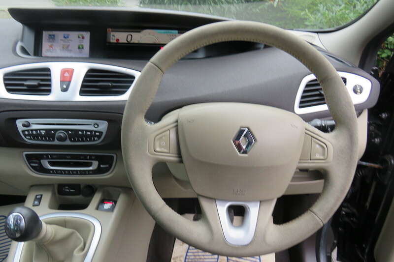 Used Renault Scenic 2010 for sale - 77337612: Photo 20