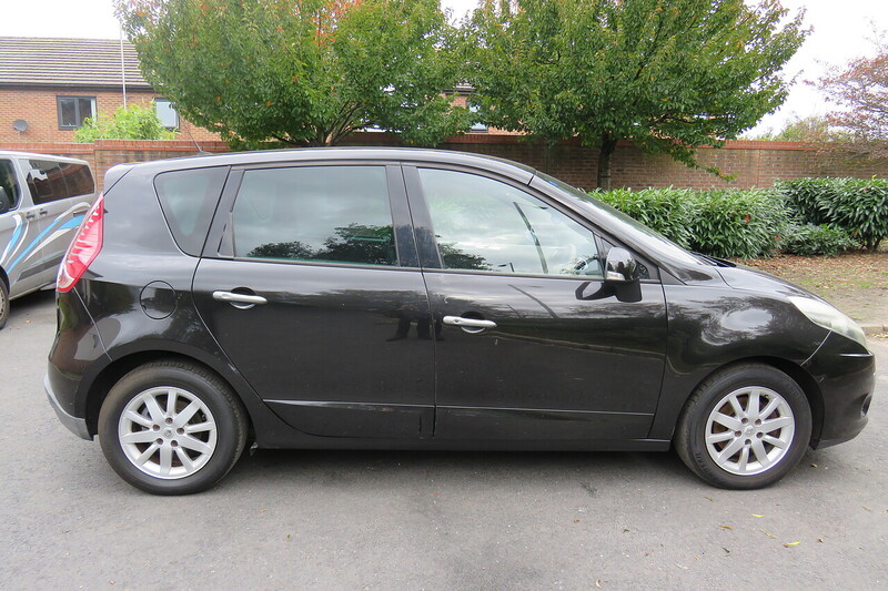 Used Renault Scenic 2010 for sale - 77337612: Photo 8