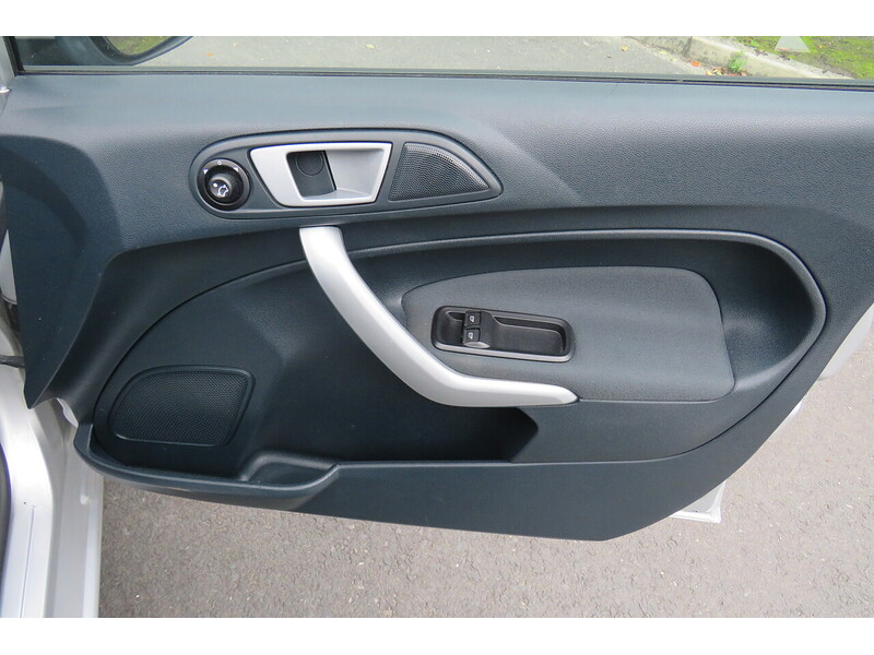 Used Ford Fiesta 2012 for sale - 75427434: Photo 24