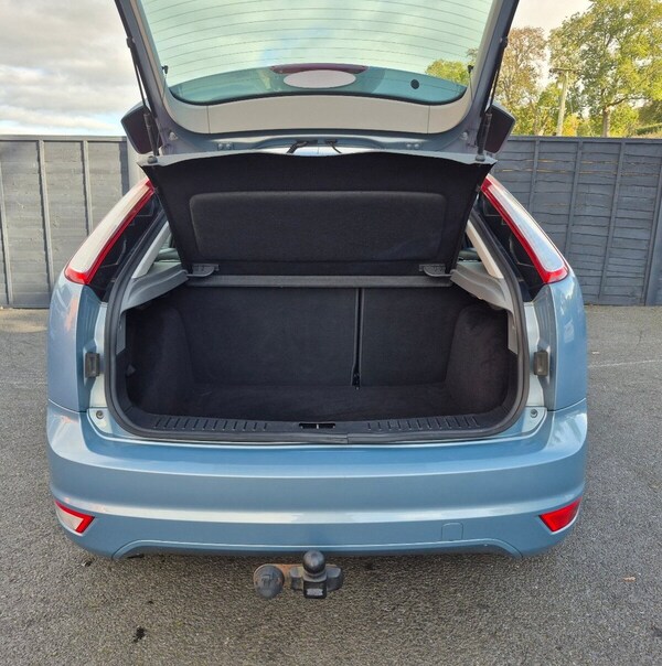 Used Ford Focus 2009 for sale - 76216798: Photo 9