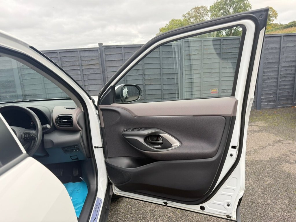 Used Toyota Yaris Cross 2023 for sale - 76098191: Photo 22