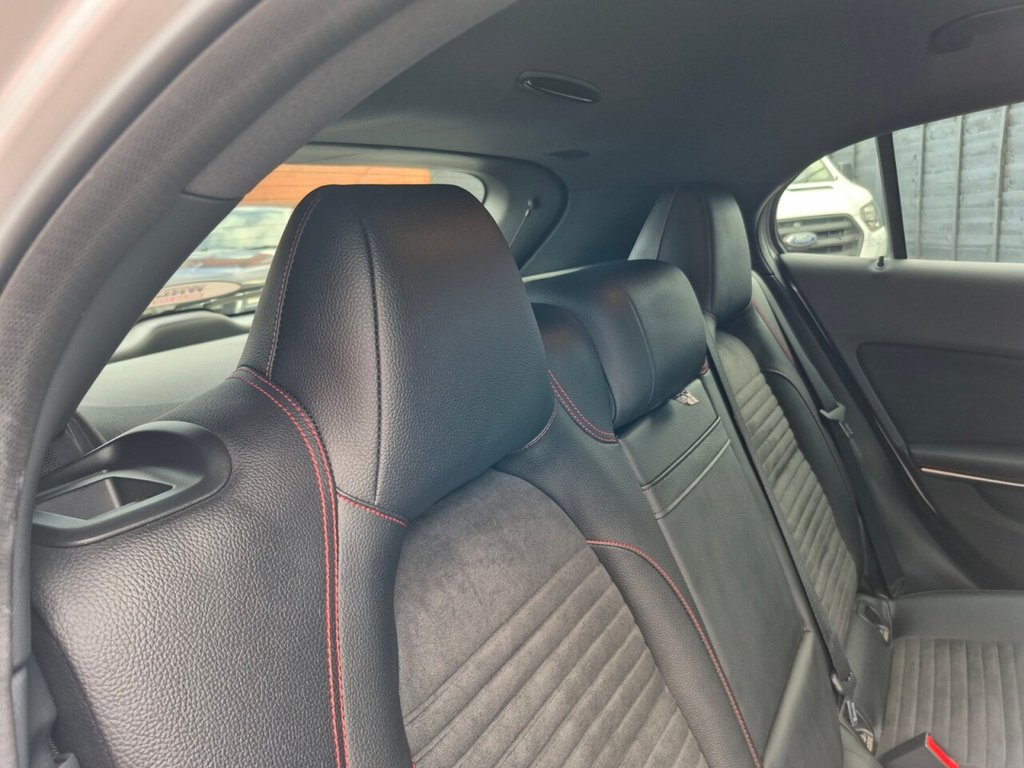 Used Mercedes-Benz GLA 2015 for sale - 76147490: Photo 32