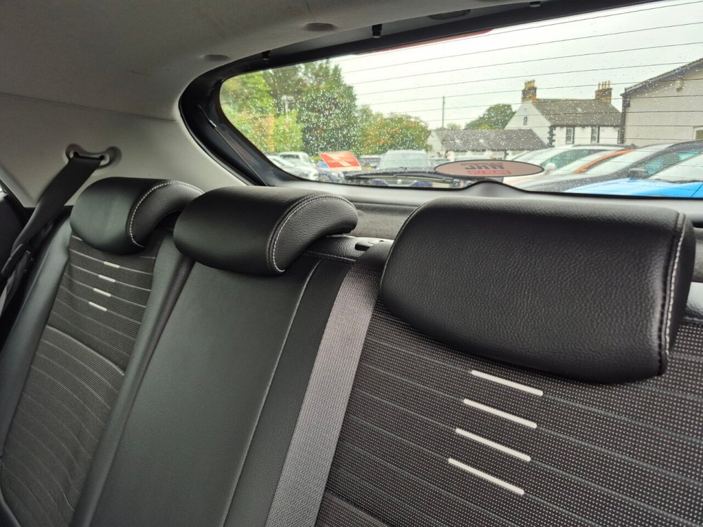 Used Kia Stonic 2020 for sale - 76105829: Photo 13
