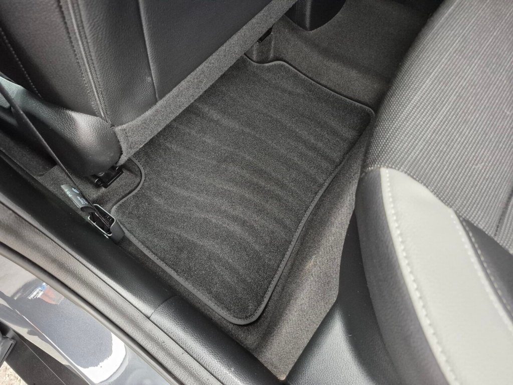 Used Kia Stonic 2020 for sale - 76105829: Photo 16