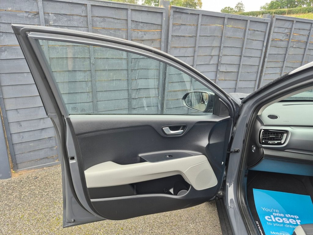 Used Kia Stonic 2020 for sale - 76105829: Photo 29