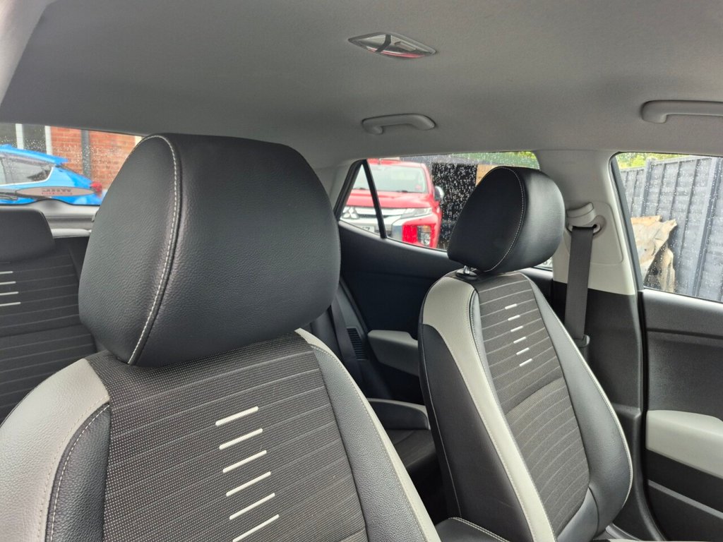 Used Kia Stonic 2020 for sale - 76105829: Photo 30