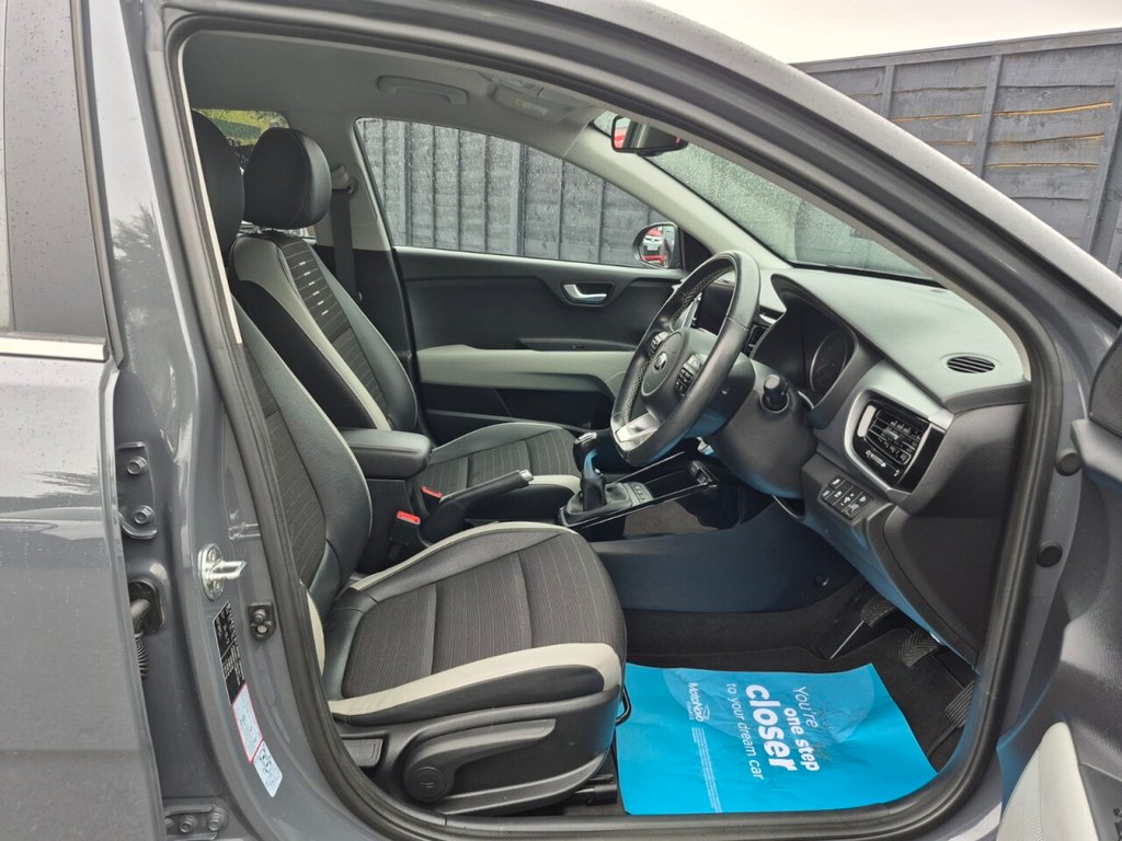 Used Kia Stonic 2020 for sale - 76105829: Photo 31