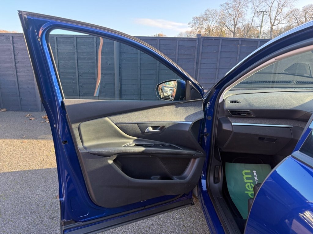 Used Peugeot 3008 2017 for sale - 76631730: Photo 22