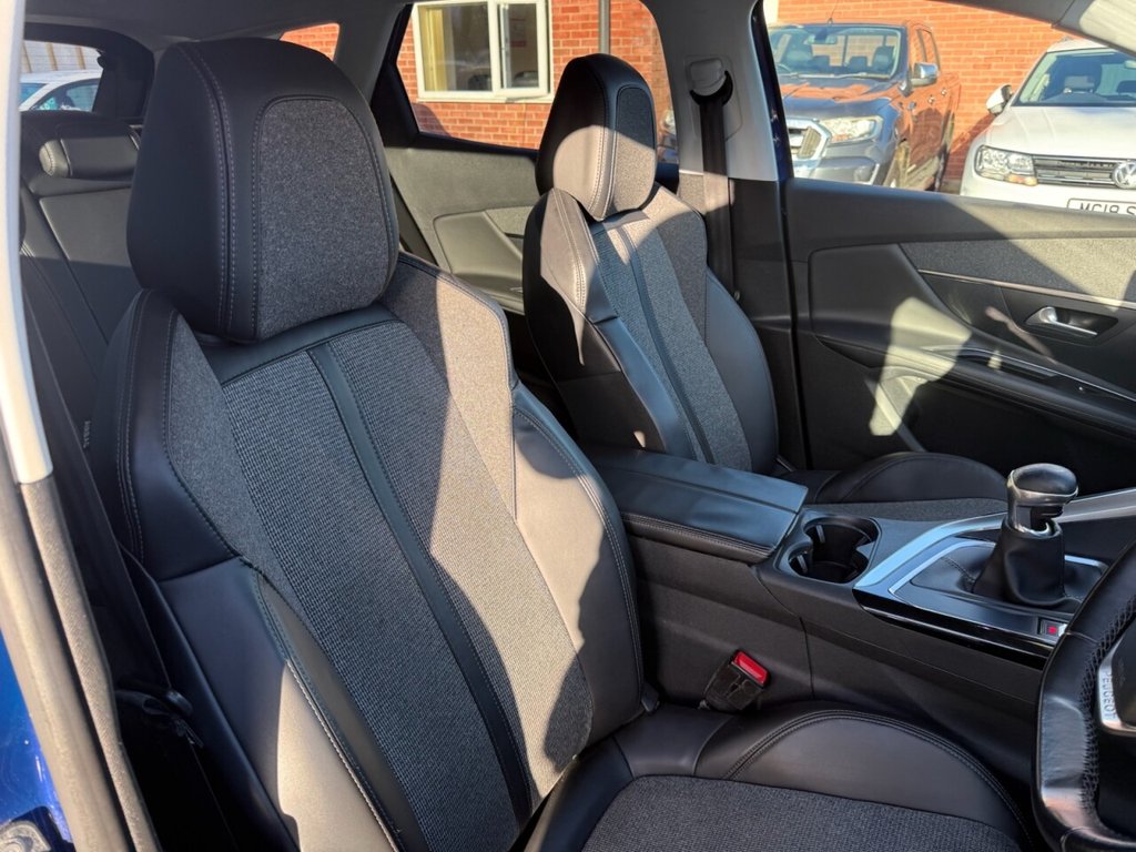 Used Peugeot 3008 2017 for sale - 76631730: Photo 24
