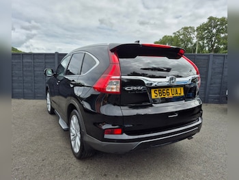 Used Honda CR-V 2017 for sale - 75328254: Photo