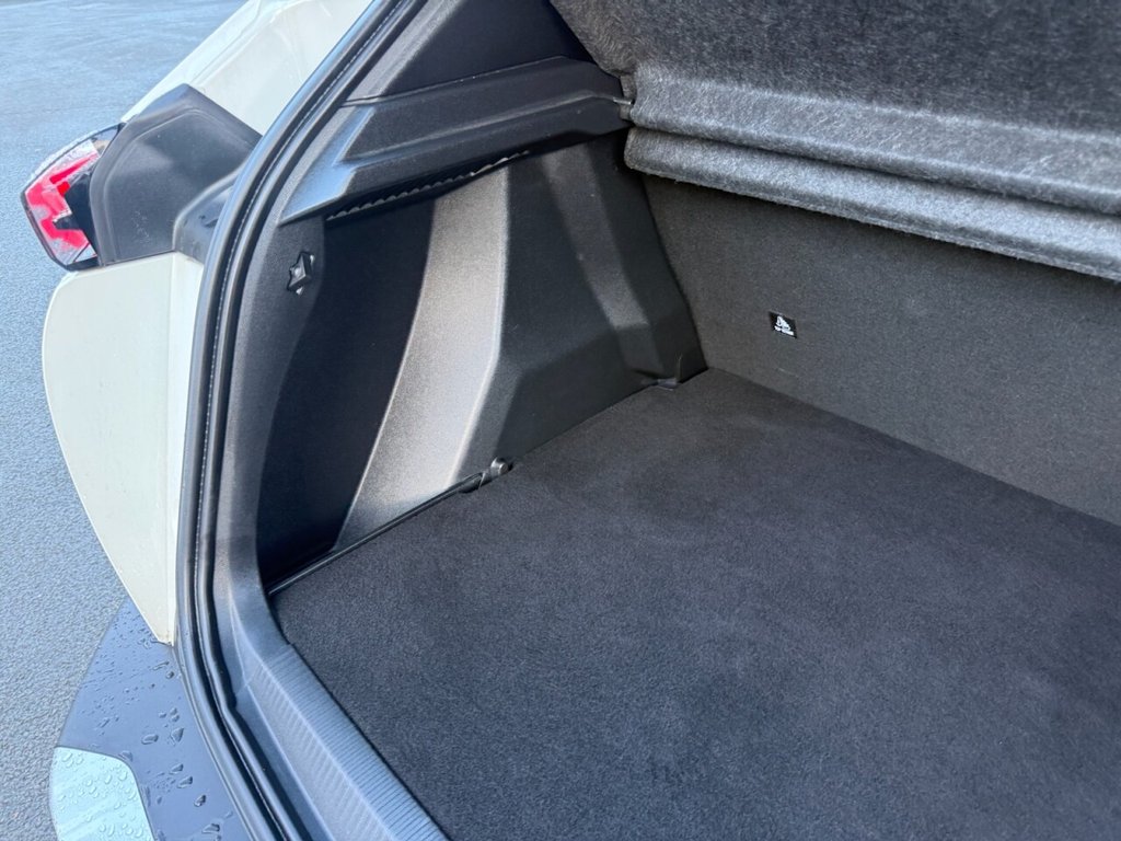 Used Peugeot 2008 2020 for sale - 77250532: Photo 10