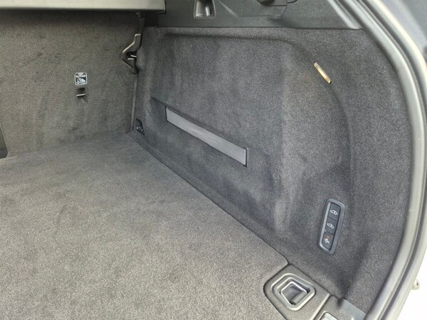 Used Volvo XC60 2017 for sale - 76255952: Photo 12