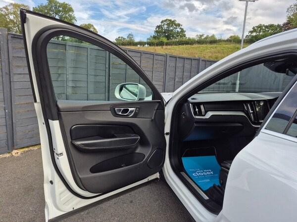Used Volvo XC60 2017 for sale - 76255952: Photo 31