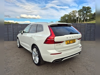Used Volvo XC60 2017 for sale - 76255952: Photo 3