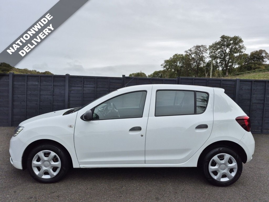 Used Dacia Sandero 2017 for sale - 76203439: Photo 2