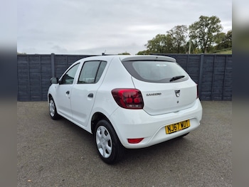 Used Dacia Sandero 2017 for sale - 76203439: Photo 3
