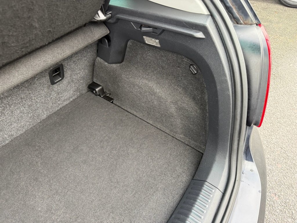 Used Volkswagen Polo 2011 for sale - 77111262: Photo 11