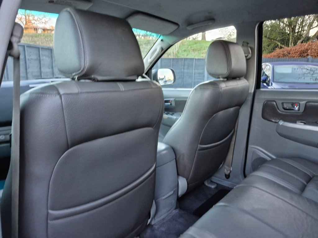 Used Toyota Hilux 2011 for sale - 76642786: Photo 17