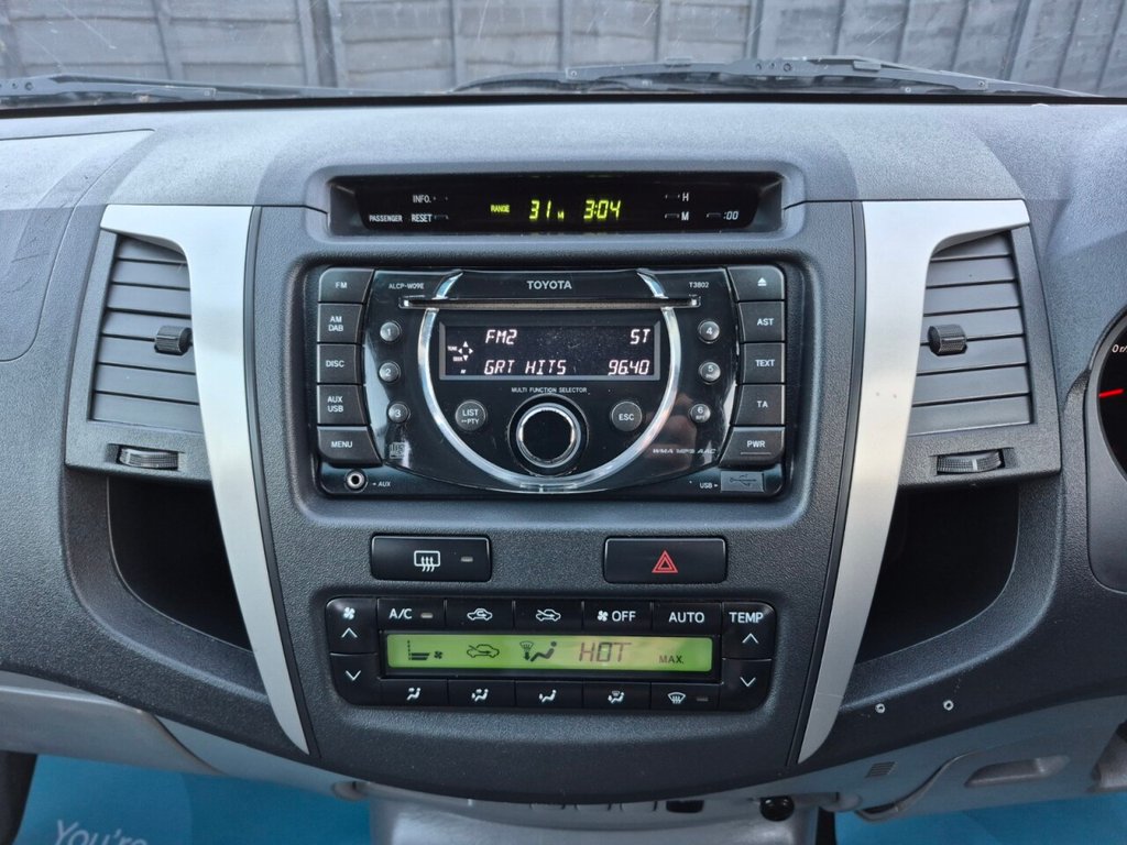 Used Toyota Hilux 2011 for sale - 76642786: Photo 19