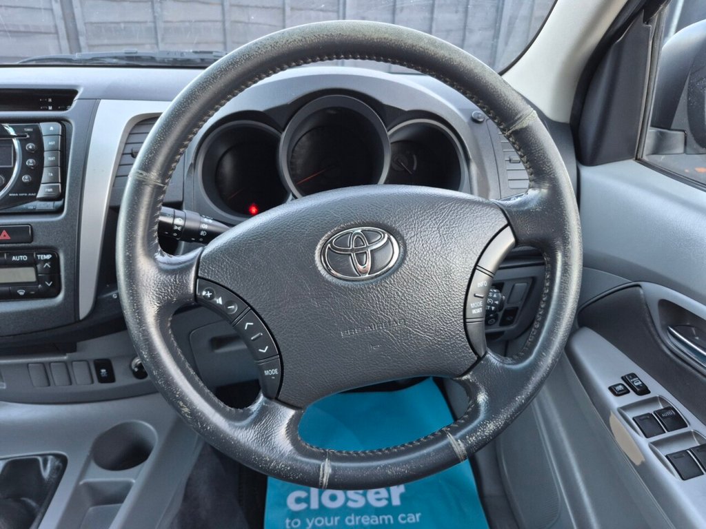 Used Toyota Hilux 2011 for sale - 76642786: Photo 22