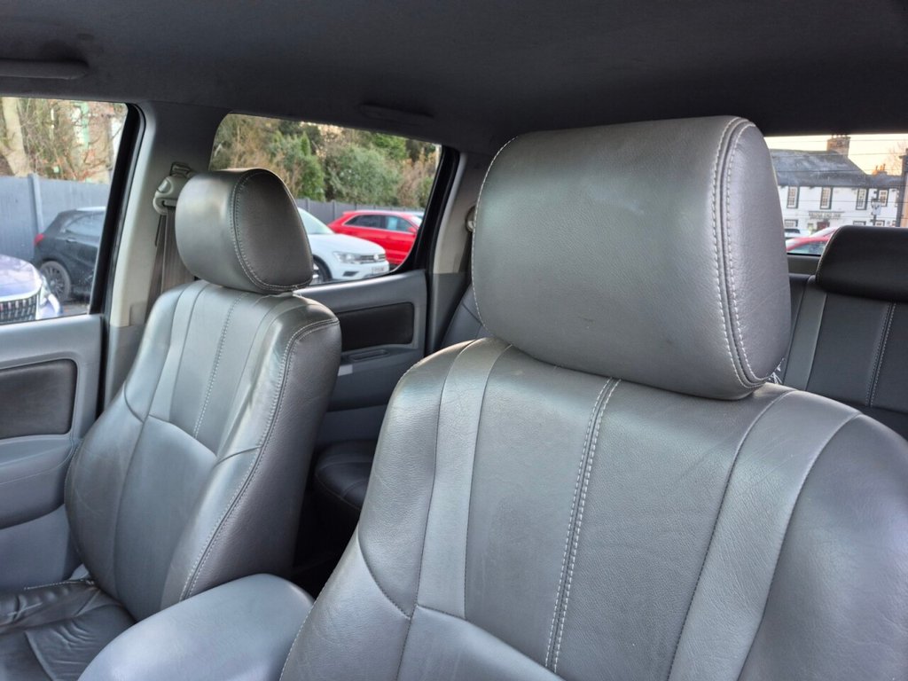 Used Toyota Hilux 2011 for sale - 76642786: Photo 25