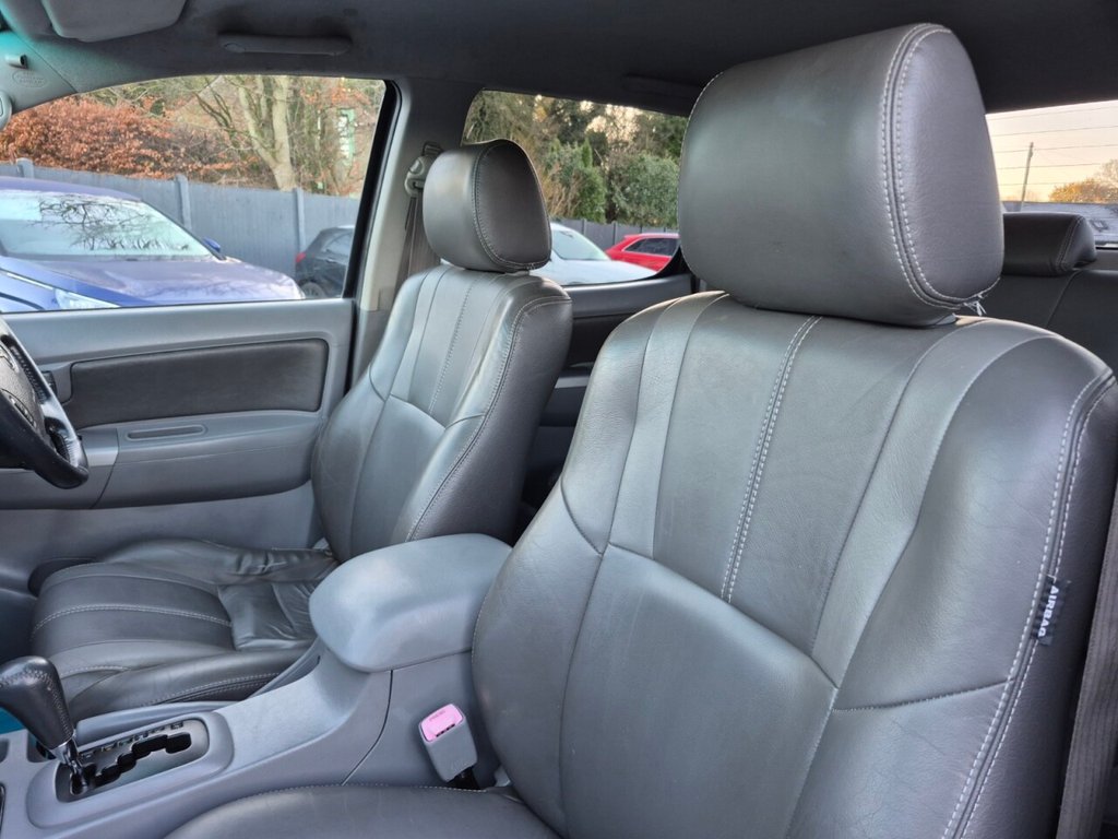 Used Toyota Hilux 2011 for sale - 76642786: Photo 26