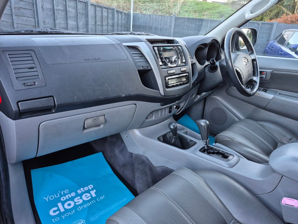 Used Toyota Hilux 2011 for sale - 76642786: Photo 28