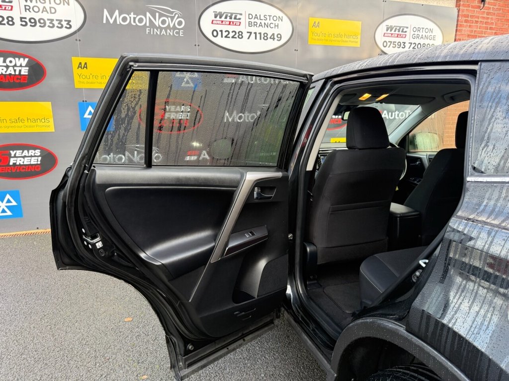 Used Toyota RAV4 2017 for sale - 76841157: Photo 17