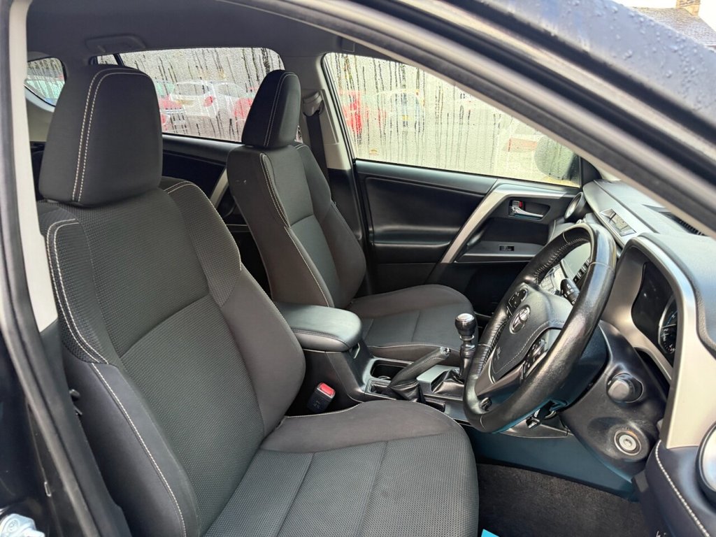 Used Toyota RAV4 2017 for sale - 76841157: Photo 30