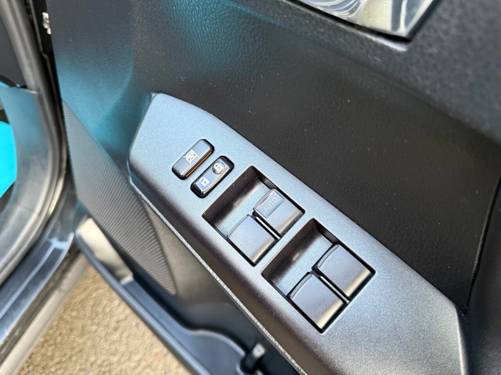 Used Toyota RAV4 2017 for sale - 76841157: Photo 33