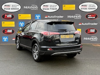 Used Toyota RAV4 2017 for sale - 76841157: Photo