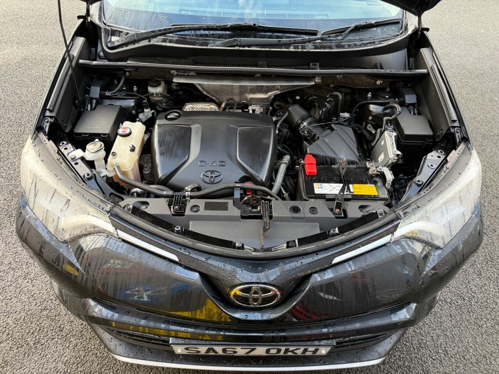 Used Toyota RAV4 2017 for sale - 76841157: Photo 41