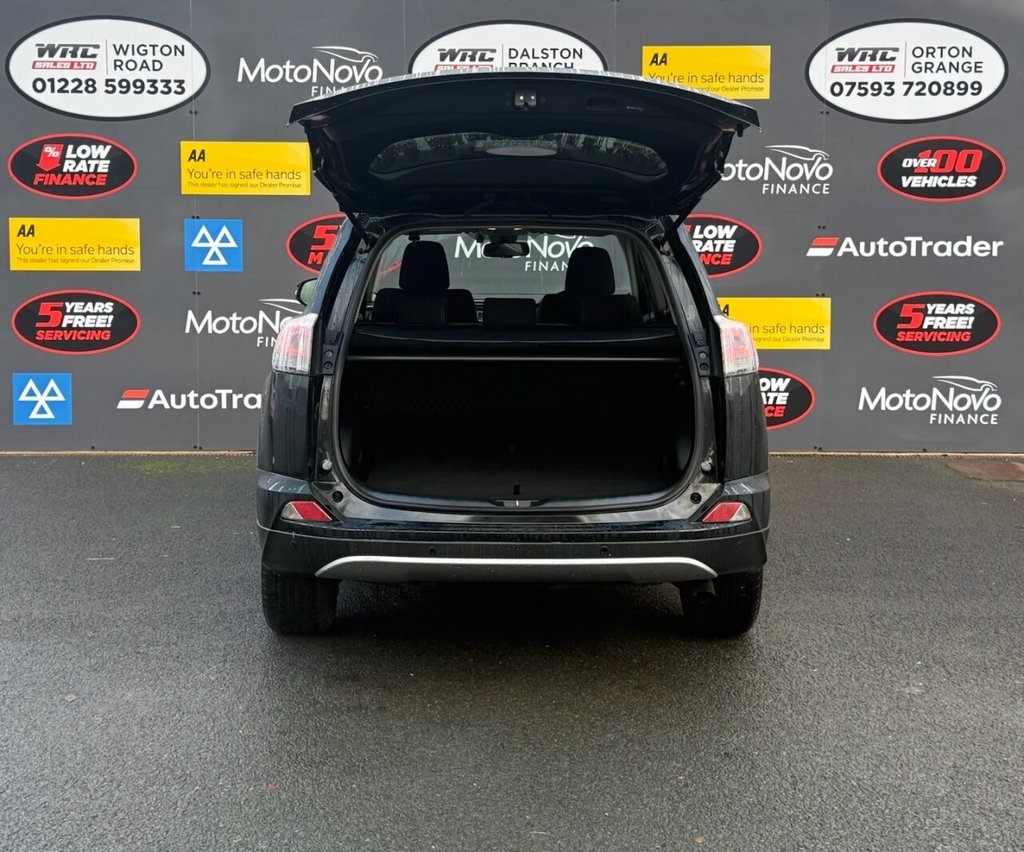 Used Toyota RAV4 2017 for sale - 76841157: Photo 8