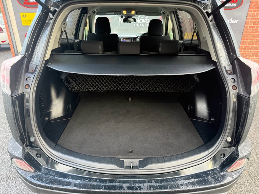 Used Toyota RAV4 2017 for sale - 76841157: Photo 9