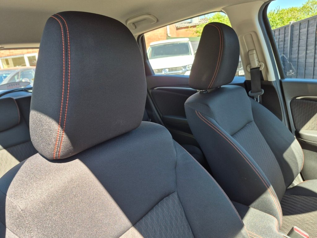 Used Honda Jazz 2019 for sale - 76535602: Photo 32