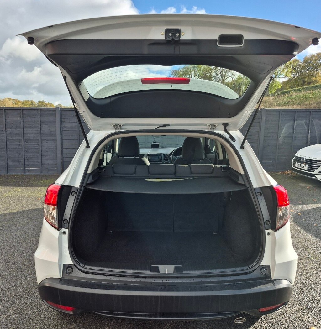 Used Honda HR-V 2020 for sale - 76333537: Photo 8