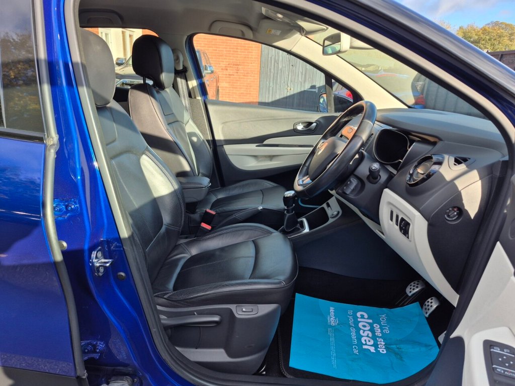 Used Renault Captur 2019 for sale - 76333474: Photo 29