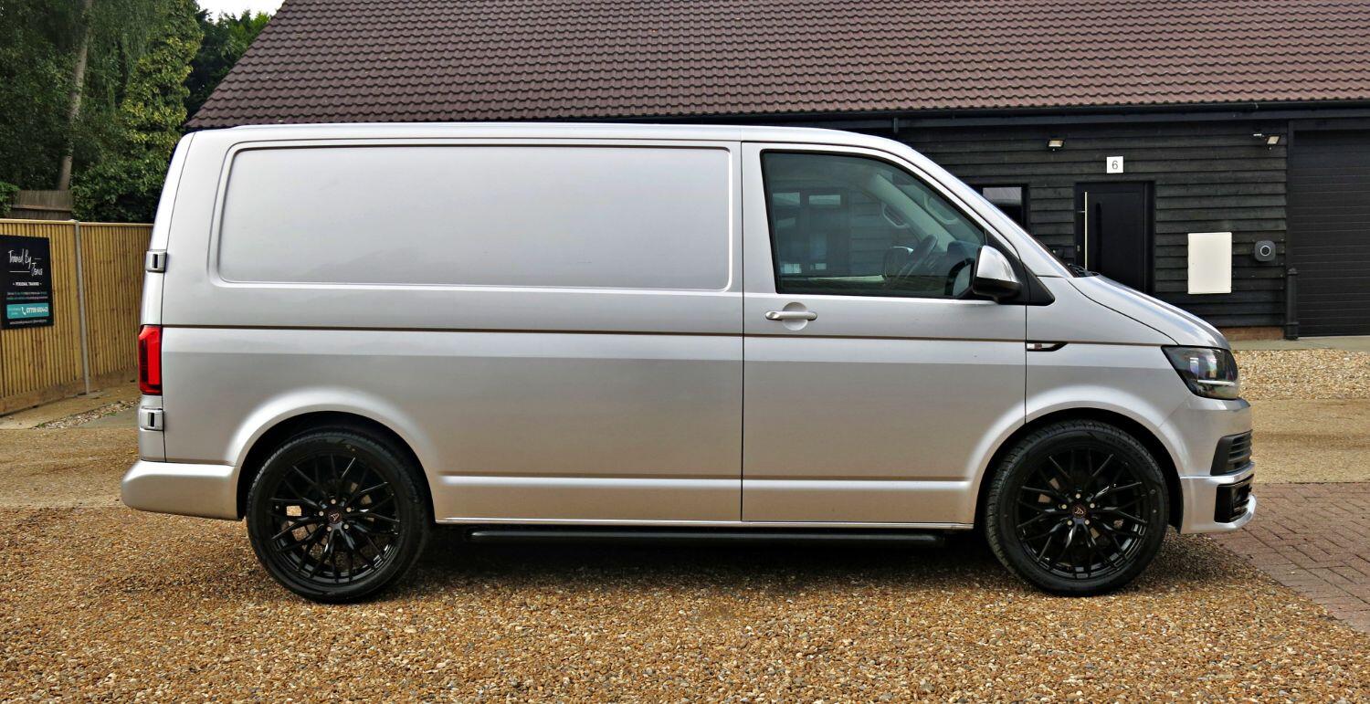 Used Volkswagen Transporter 2016 for sale - 77140600: Photo 3