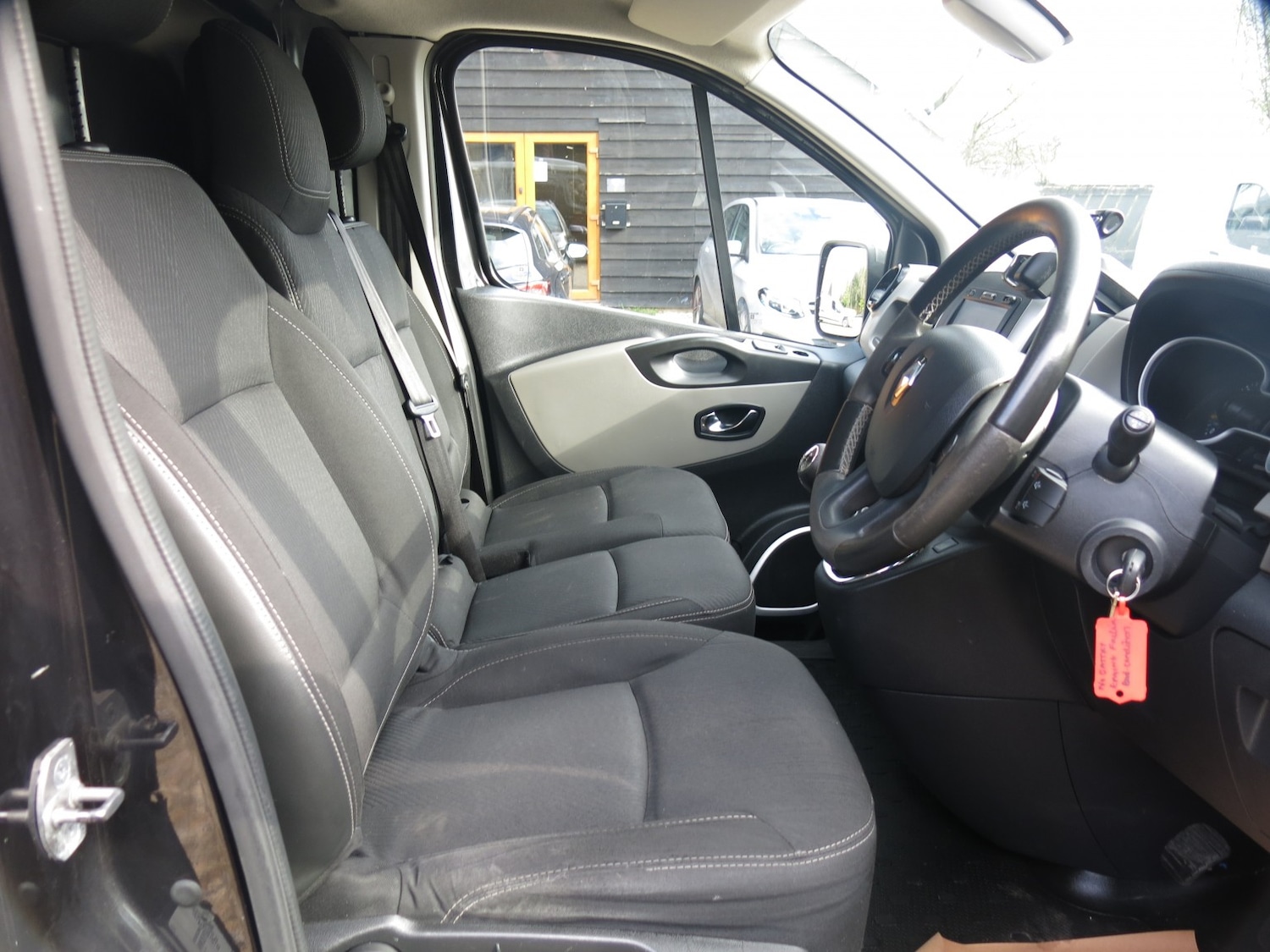 Used Renault Trafic 2015 for sale - 77961929: Photo 11