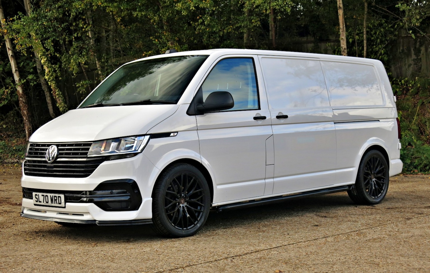 Used Volkswagen Transporter 2020 for sale - 76974321: Photo 1