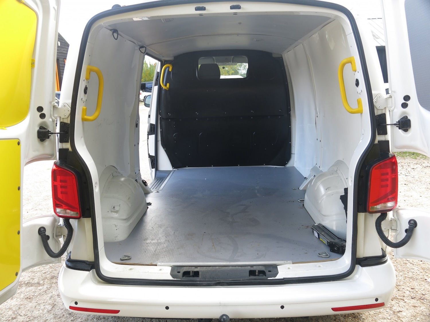 Used Volkswagen Transporter 2020 for sale - 76974321: Photo 3