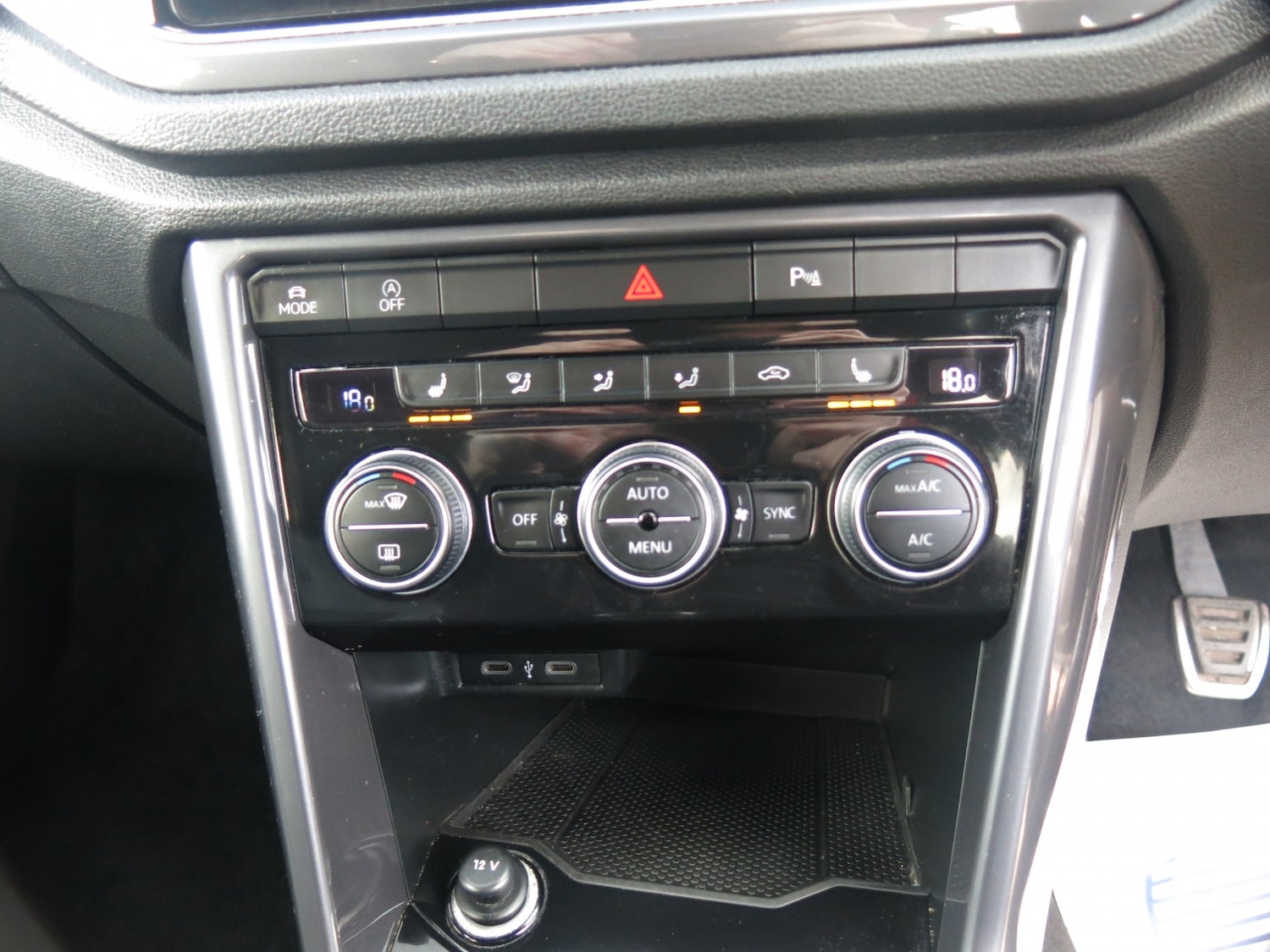 Used Volkswagen T-Roc 2021 for sale - 77329232: Photo 18