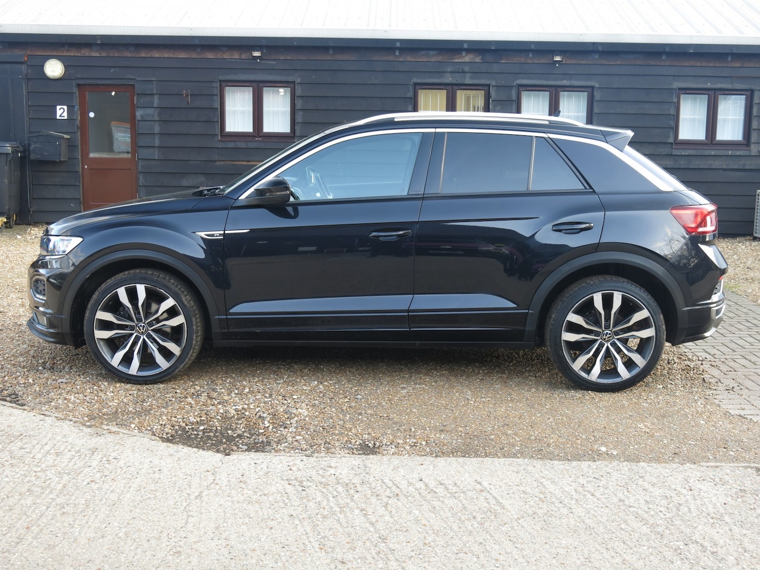 Used Volkswagen T-Roc 2021 for sale - 77329232: Photo 2