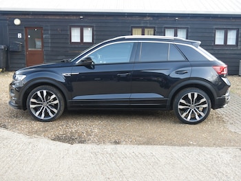Used Volkswagen T-Roc 2021 for sale - 77329232: Photo