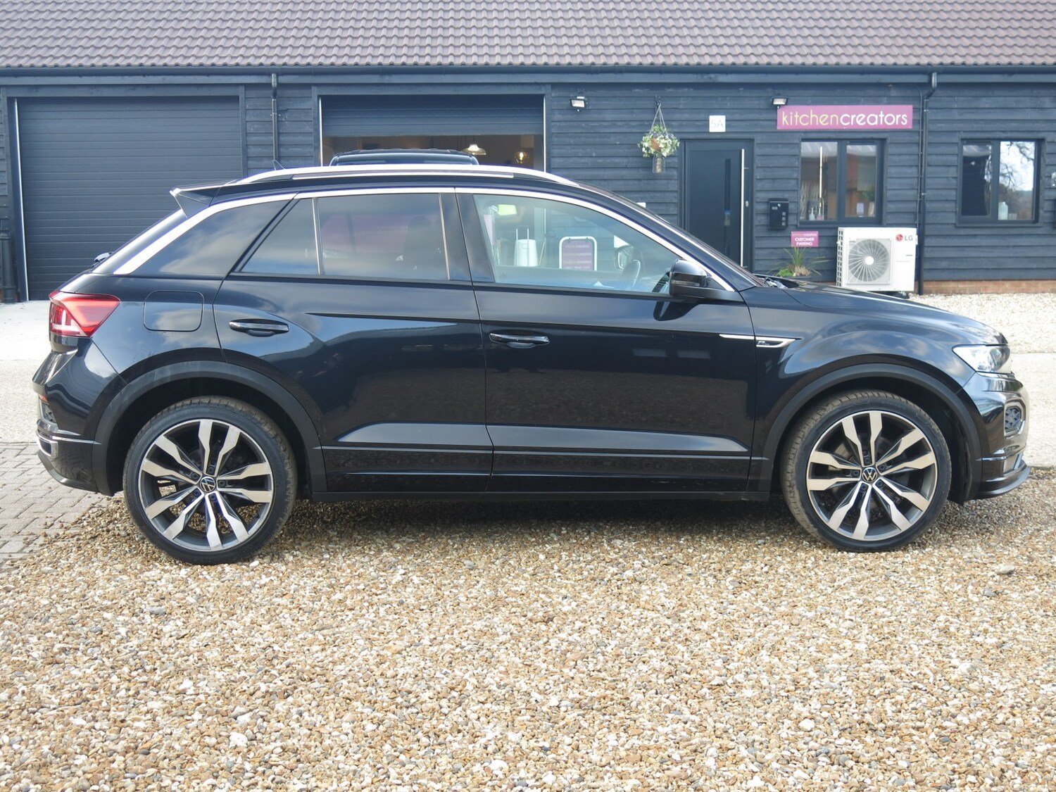Used Volkswagen T-Roc 2021 for sale - 77329232: Photo 6