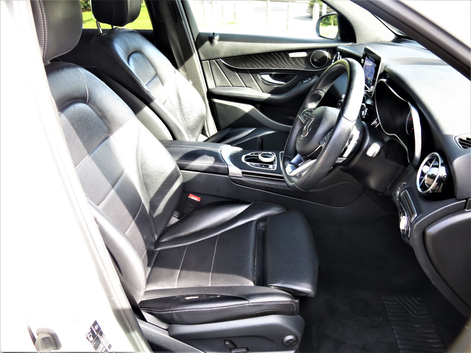 Used Mercedes-Benz GLC 2017 for sale - 76974432: Photo 5