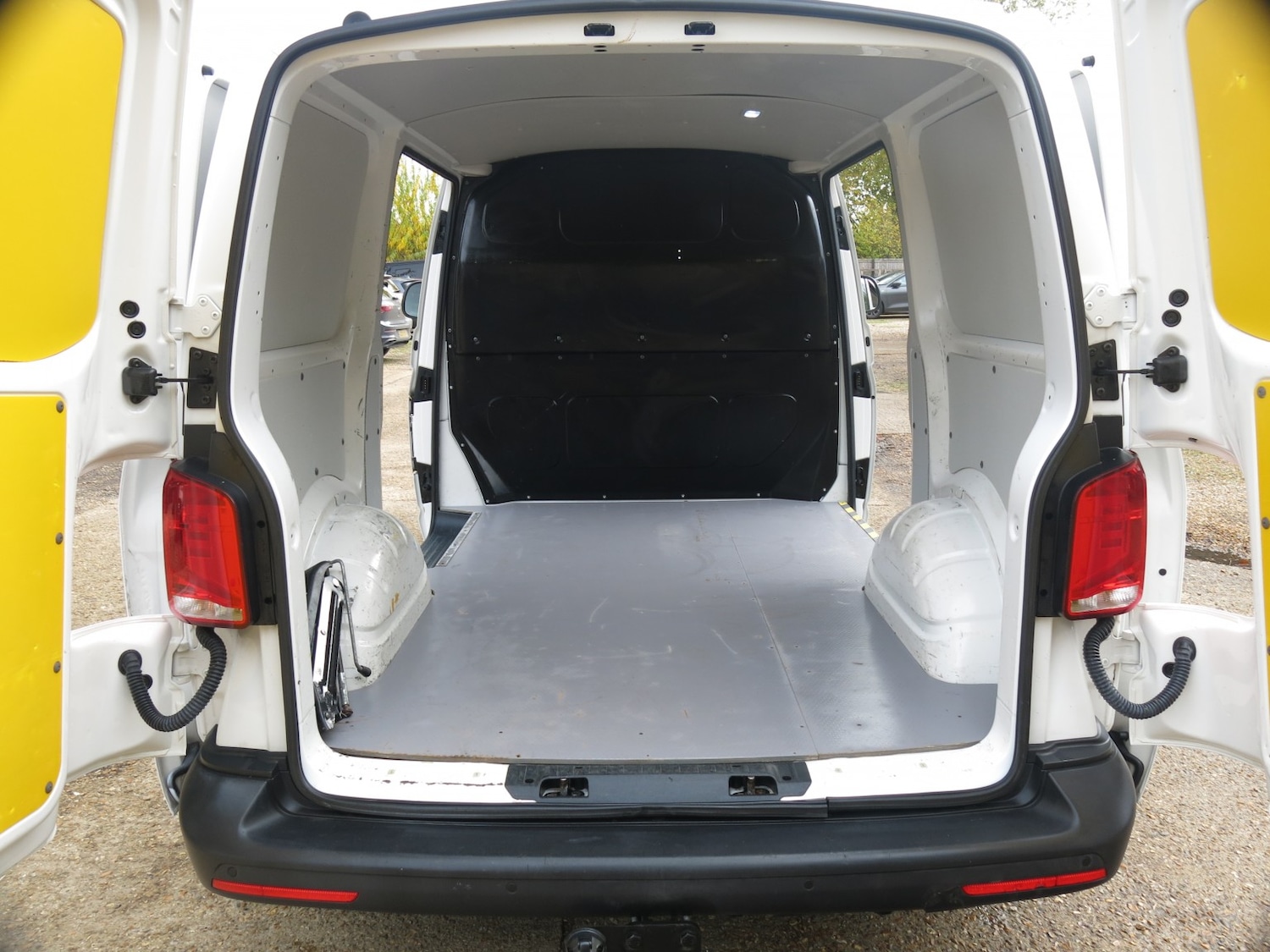 Used Volkswagen Transporter 2020 for sale - 76769443: Photo 14